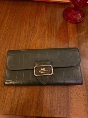 Coach Dark Green Croc-Embossed Leather Buckle Continental Wallet